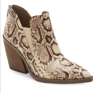 Vince camuto with box brand new booties